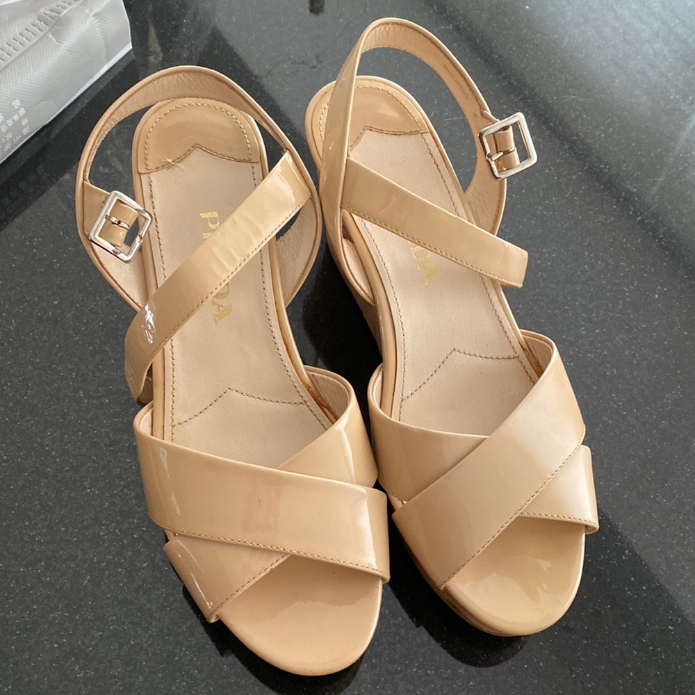 Prada patent leather sandals sz 6